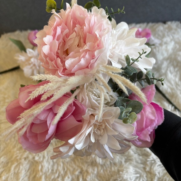 Faux Floral Bouquet Arrangement Set of 4 - Picture 11 of 16